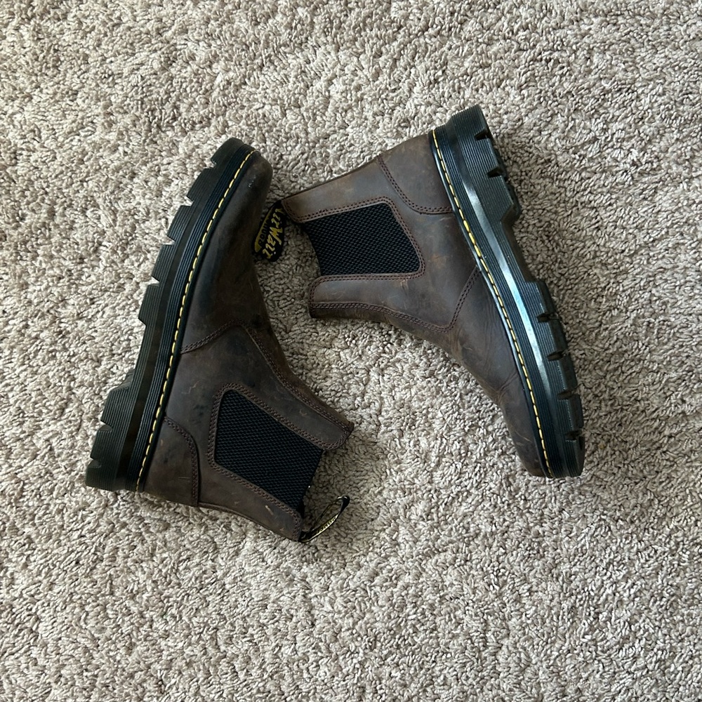 Dr Martens Smooth Leather Chelsea Boots